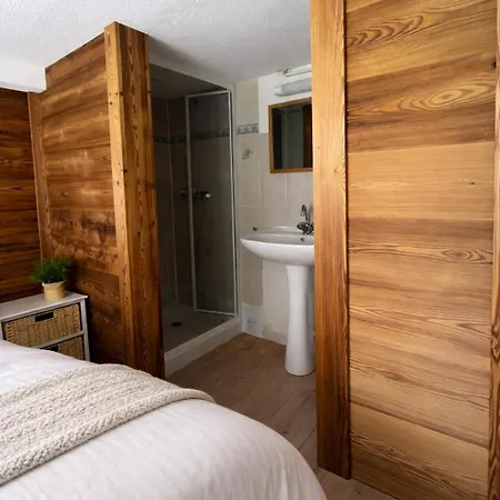 Refuge Des Deux Cerfs - T2 Renove Vue Et Montagnes Avec Jardin Et Place De Parking * Les Angles (Pyrenees-Orientales)